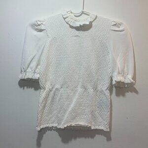 Vintage-Inspired White Puff Sleeve Top